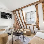 Historical Apartment In The Heart Of Paris -6