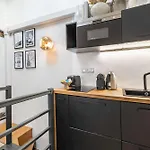 Historical Apartment In The Heart Of Paris -6